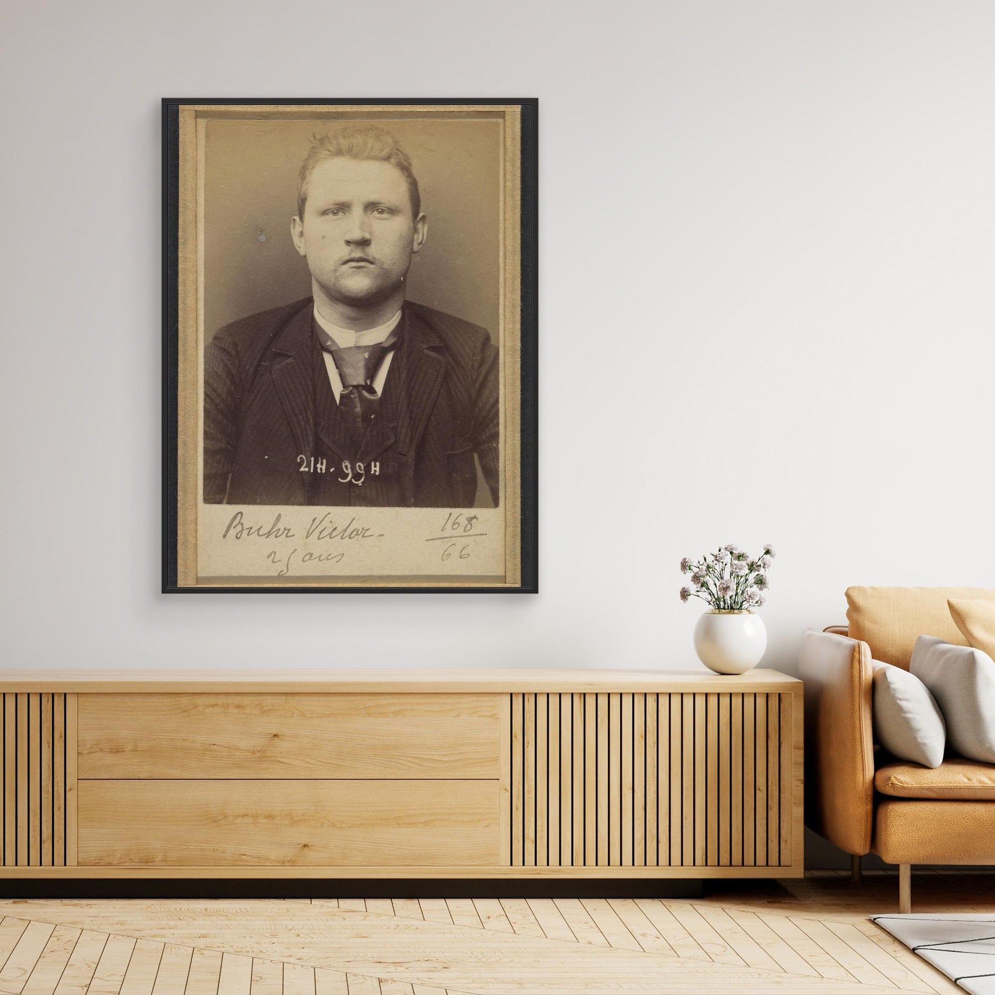 Buhr. Victor. 25 ans, né à Cologne (Allemagne). Peintre décorateur. Anarchiste. 2/3/94.