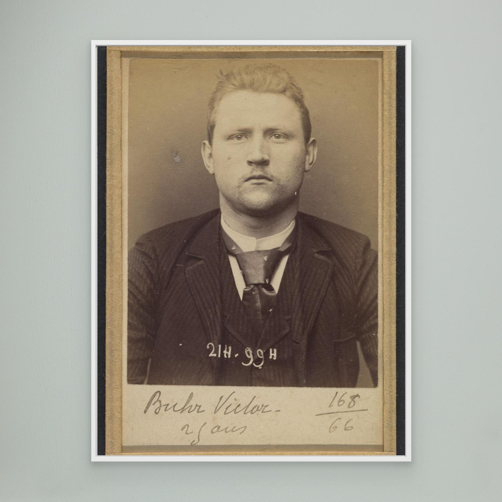 Buhr. Victor. 25 ans, né à Cologne (Allemagne). Peintre décorateur. Anarchiste. 2/3/94.