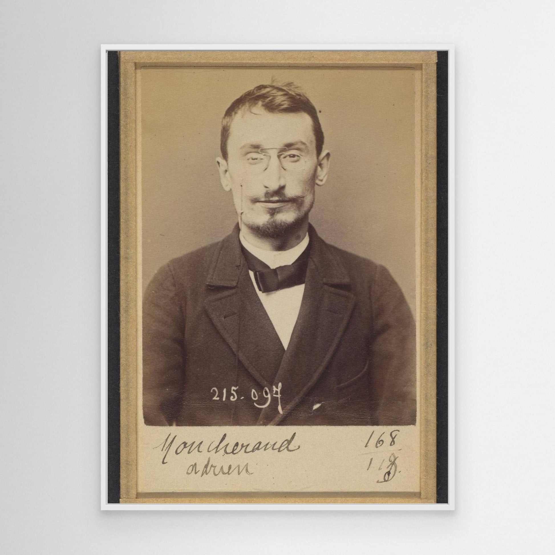 Moucheraud. Adrien, Eugène. 28 ans, né à Paris IVe. Imprimeur. Anarchiste. 4/3/94.