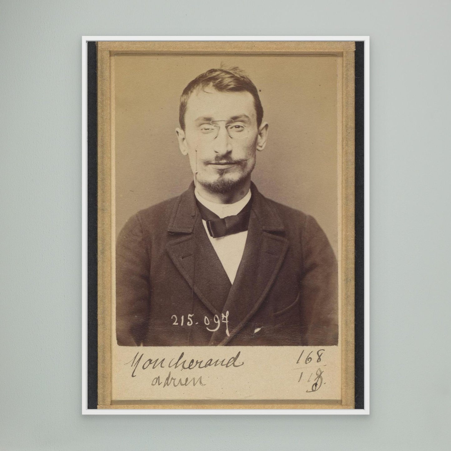 Moucheraud. Adrien, Eugène. 28 ans, né à Paris IVe. Imprimeur. Anarchiste. 4/3/94.