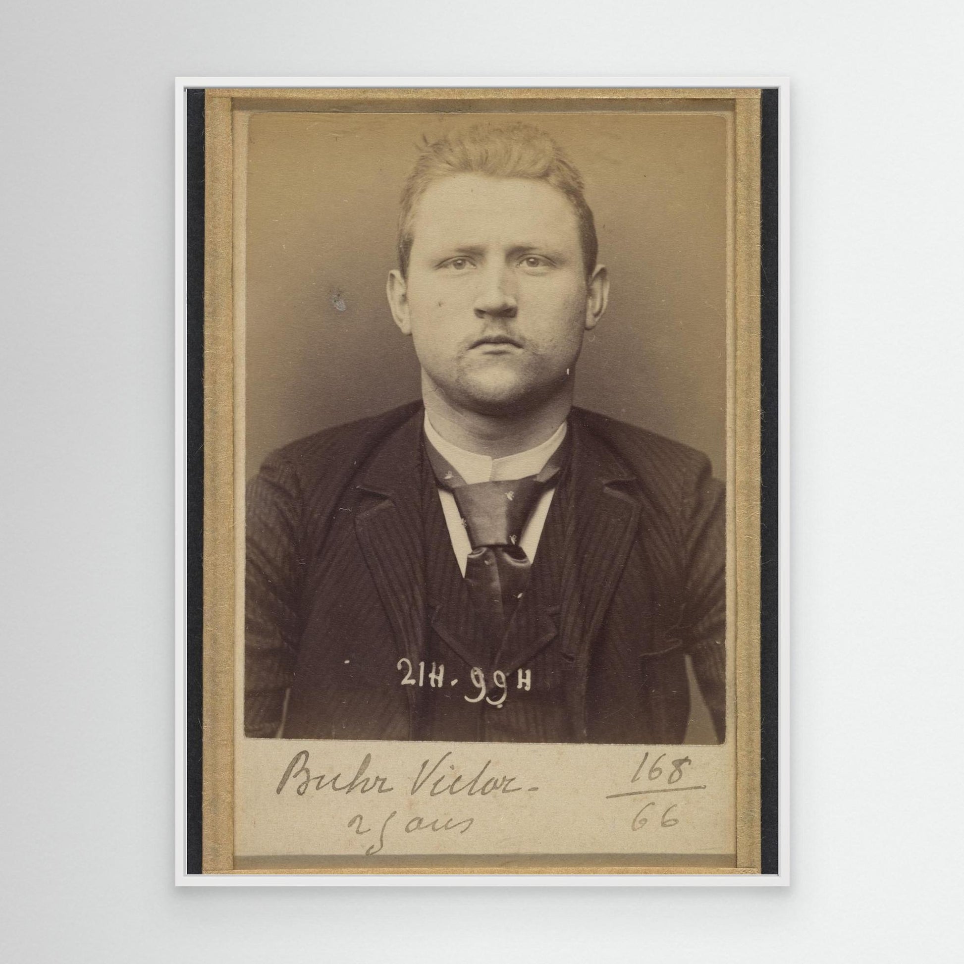 Buhr. Victor. 25 ans, né à Cologne (Allemagne). Peintre décorateur. Anarchiste. 2/3/94.